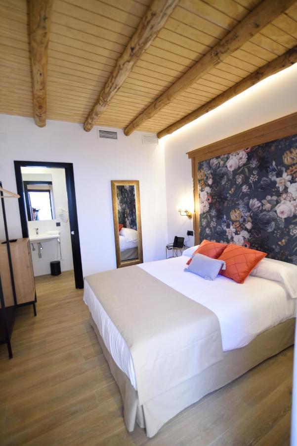 Hostal Rural Santa Habitaciones Aldea D엘로시오 외부 사진